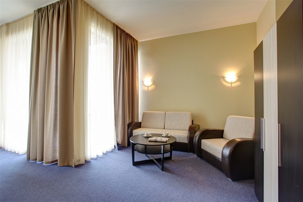 Hemus Hotel Sofia Exterior photo